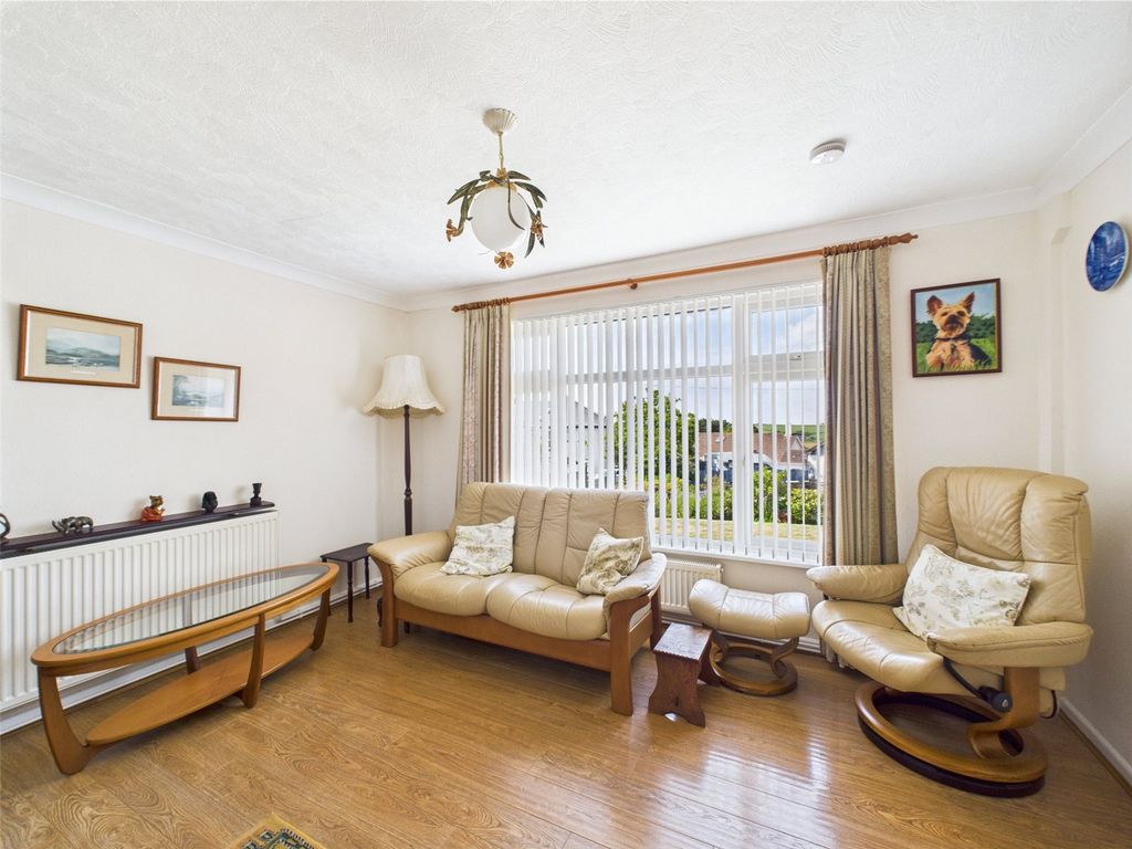 Property photo 3 of 18 Picture No. 05