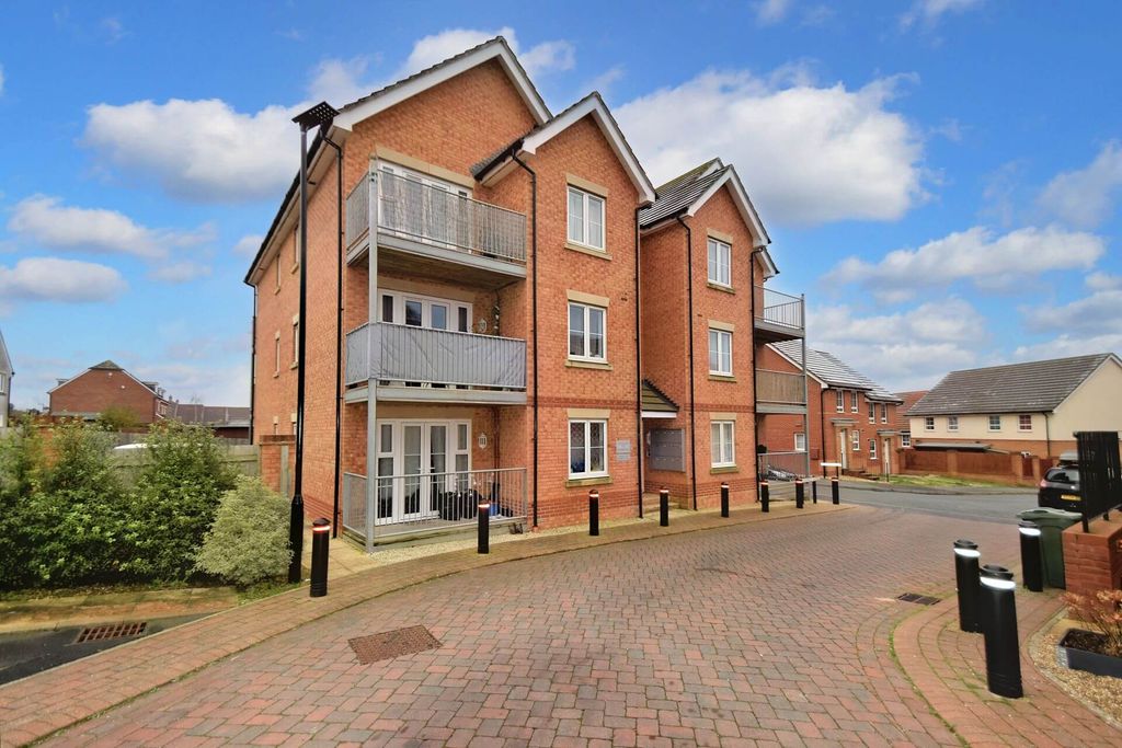 Property photo 1 of 8