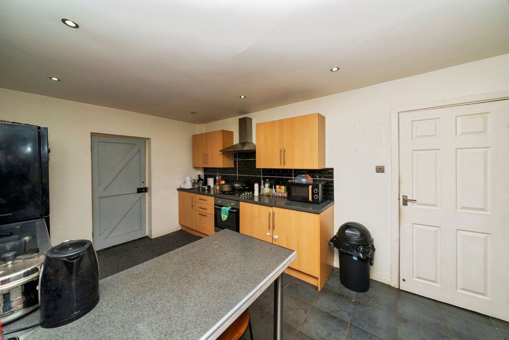 Property photo 2 of 22 Pbox-Img.Jpg