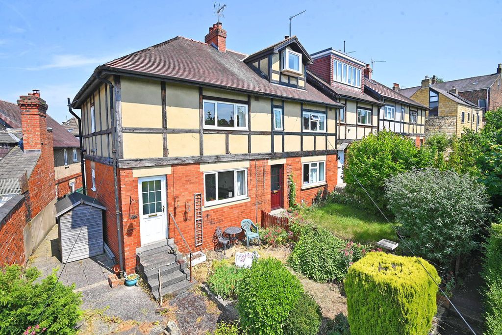 Property photo 2 of 19