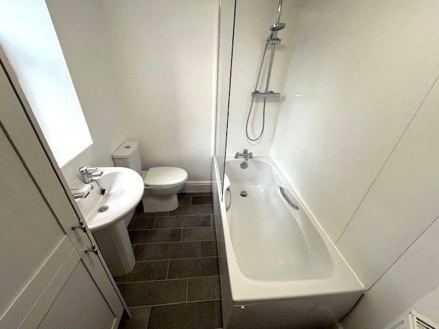 Property photo 3 of 5 3