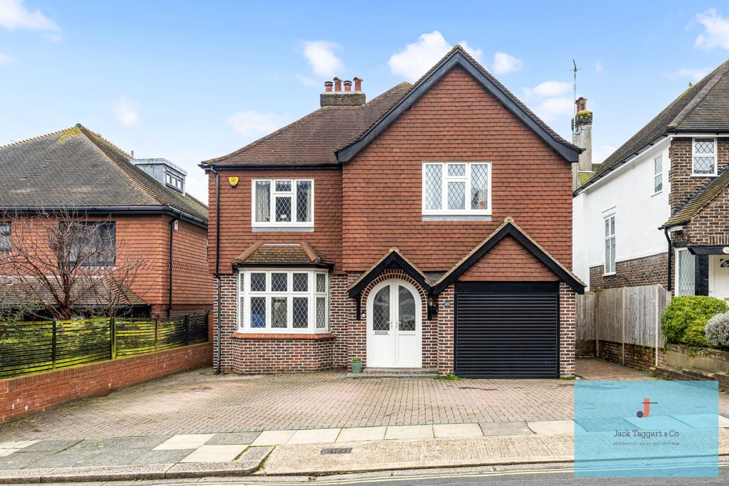 Property photo 1 of 28 Front (Exterior)