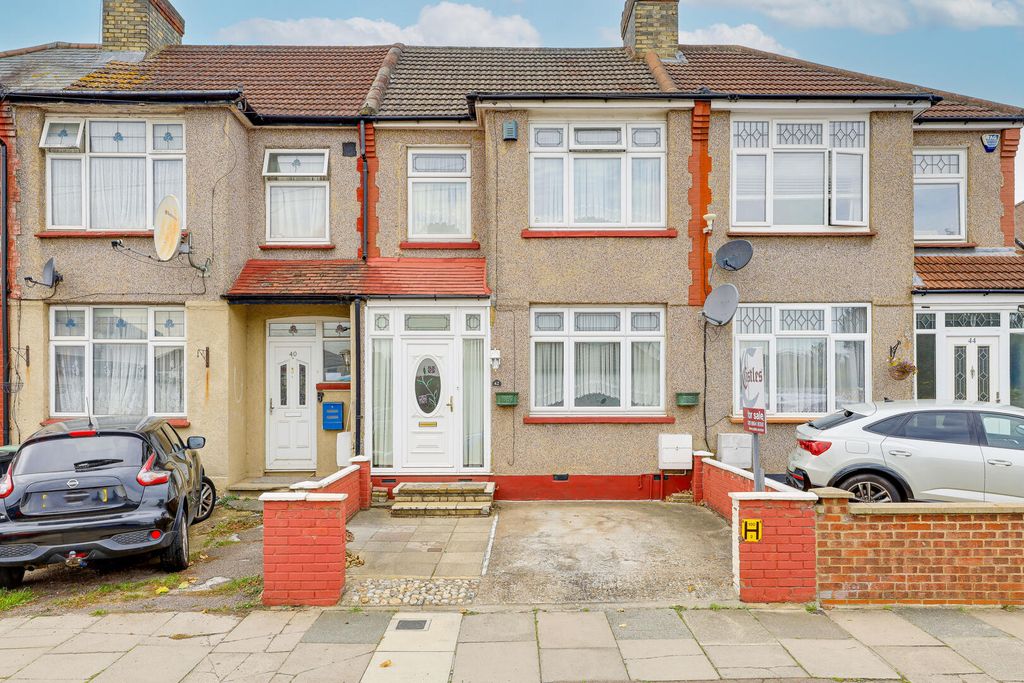 Property photo 1 of 22 Front (Exterior)