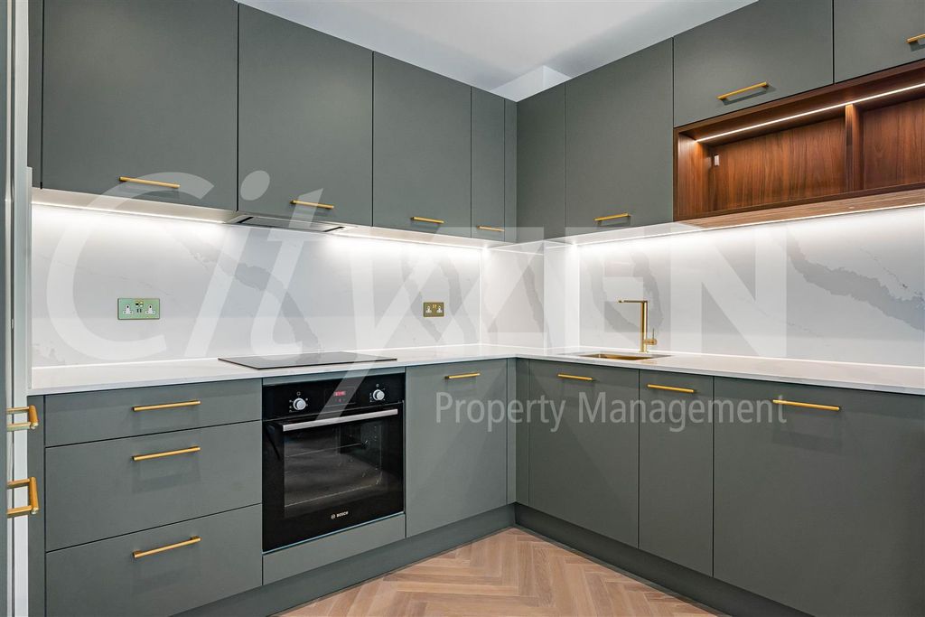 Property photo 3 of 17 Kitchen