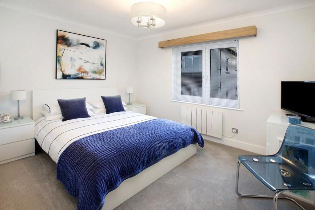 Property photo 1 of 6 Bed 1