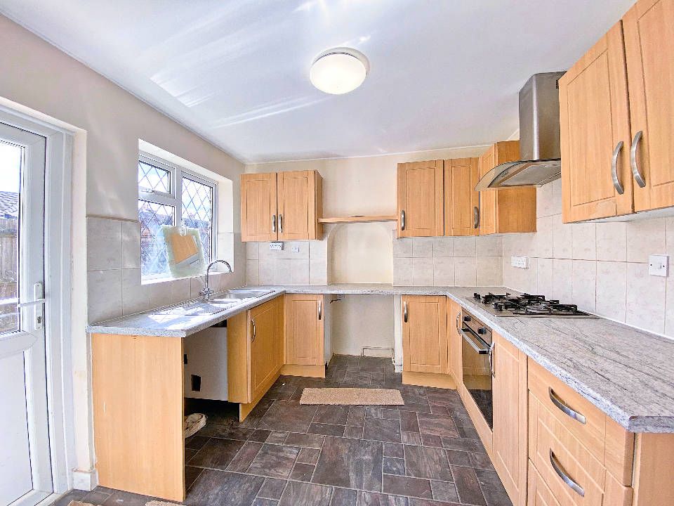 Property photo 3 of 13 6