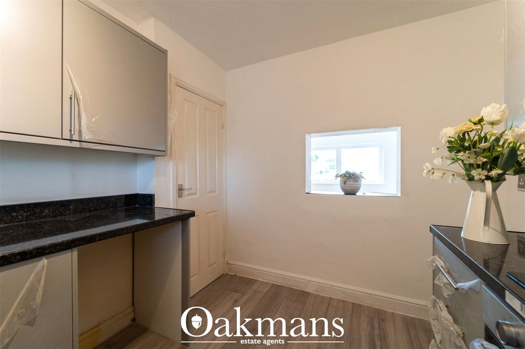 Property photo 3 of 15 Picture No. 12