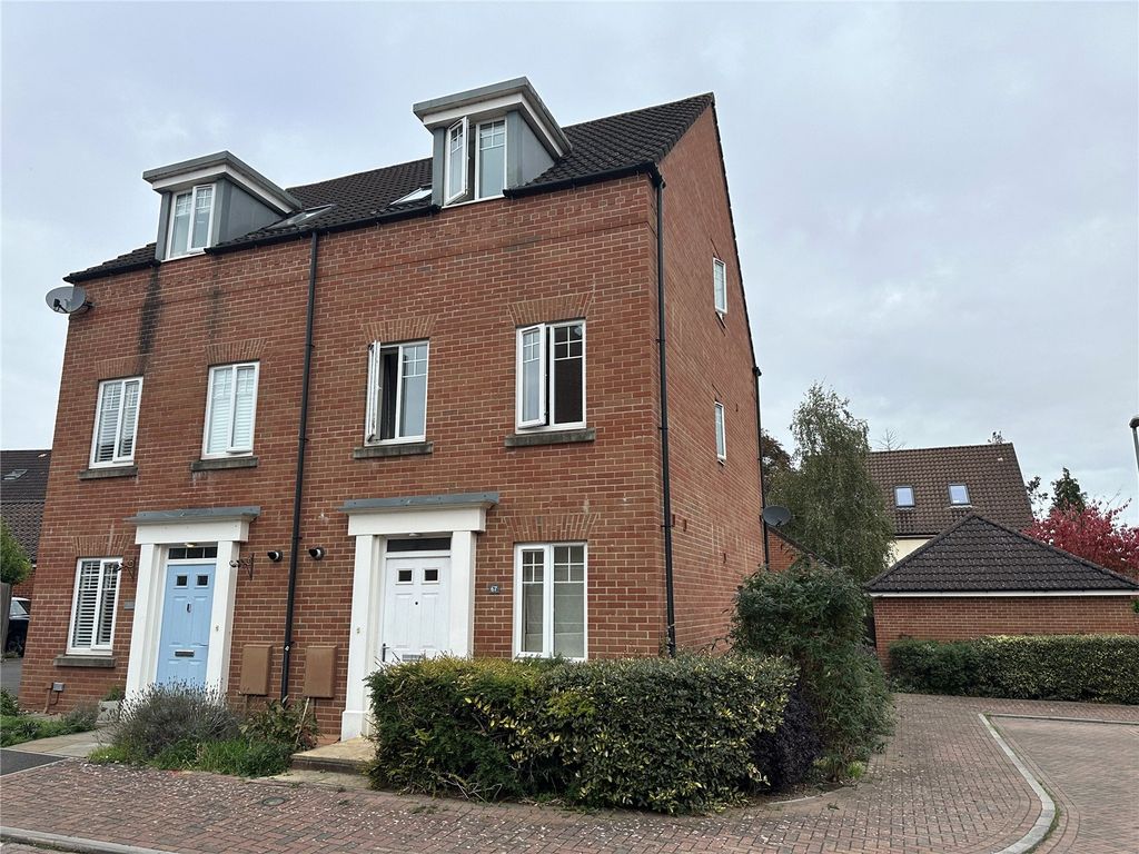 Property photo 3 of 11 Picture No. 12