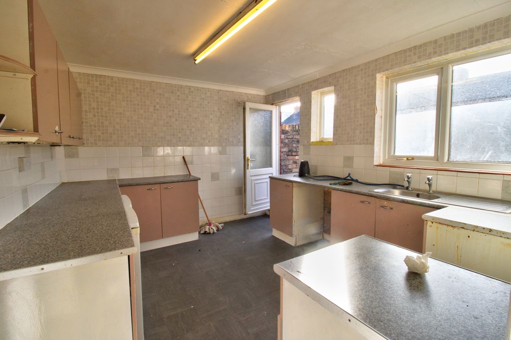 Property photo 3 of 23 Img_0095_6_7