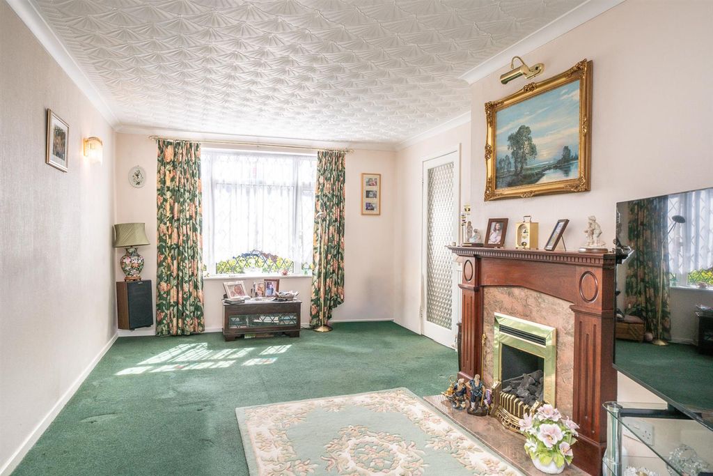 Property photo 2 of 22 47-Partridge-Road-1011.Jpg