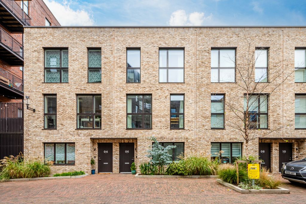 Property photo 1 of 19 1