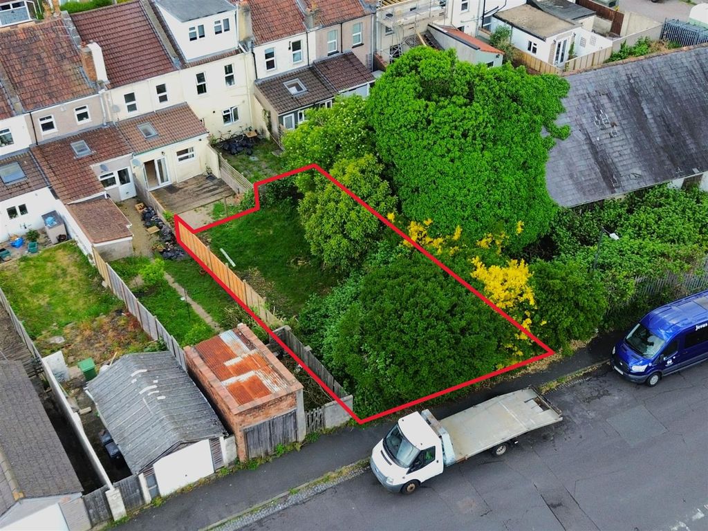 Property photo 1 of 10 Outline - Front.Jpg