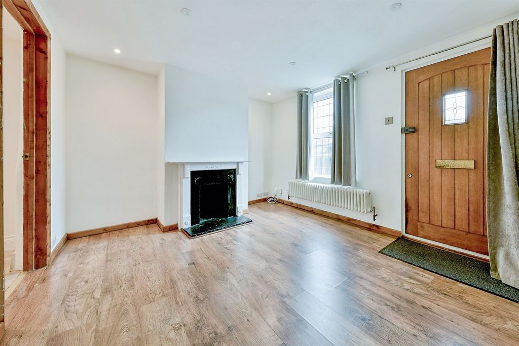 Property photo 2 of 14