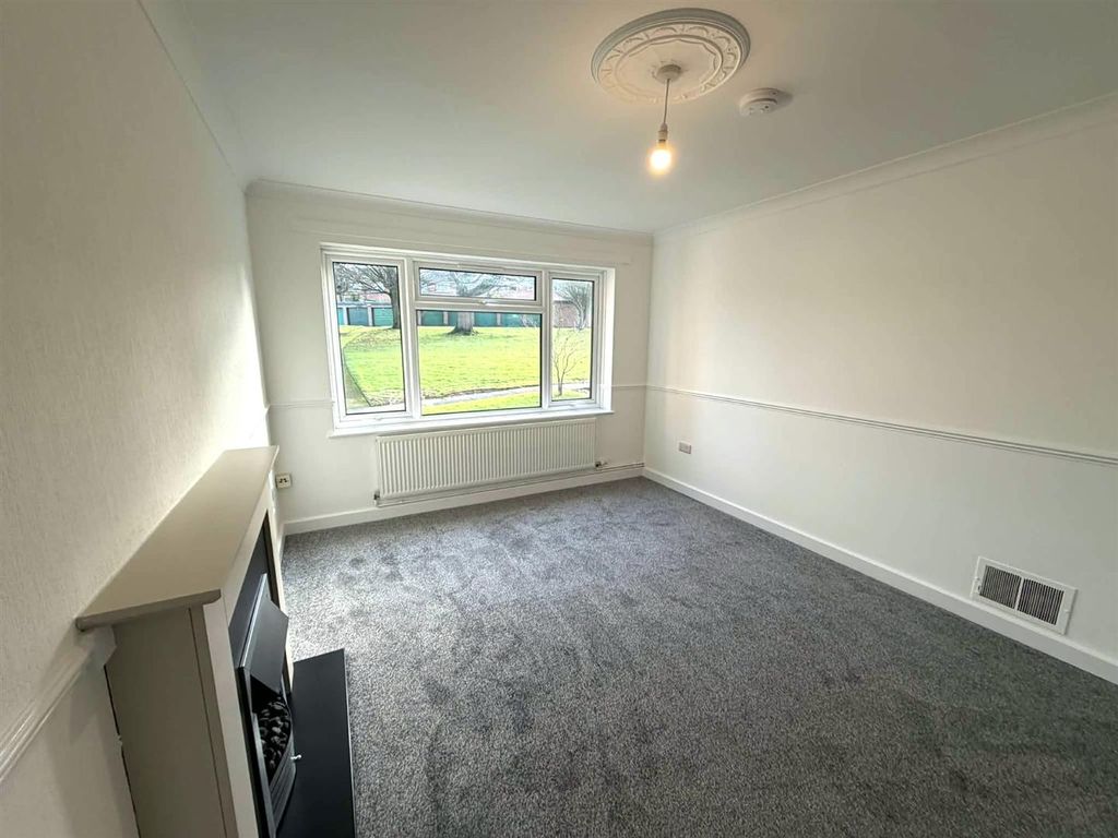 Property photo 2 of 10 3B455820-614E-4517-884A-2702Af05697B.Jpg