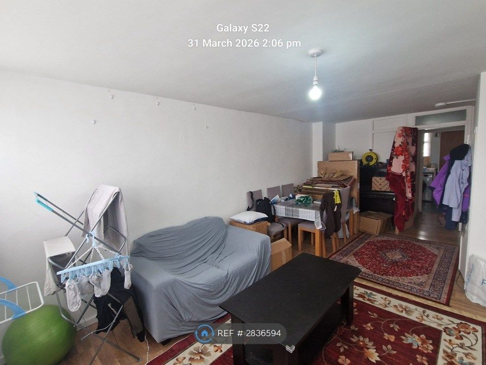 Property photo 3 of 11 Living Room 2