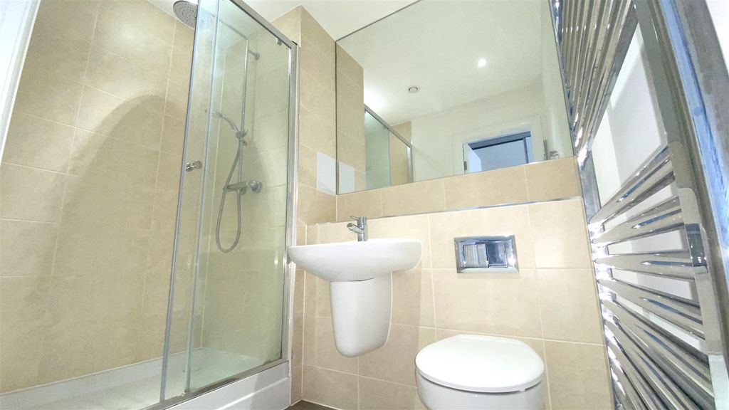 Additional image 11 of 2 bed flat for saleCastleridge Drive, Greenhithe DA9