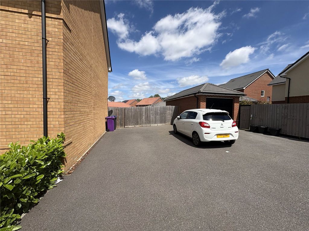Property photo 2 of 11 Picture No. 03