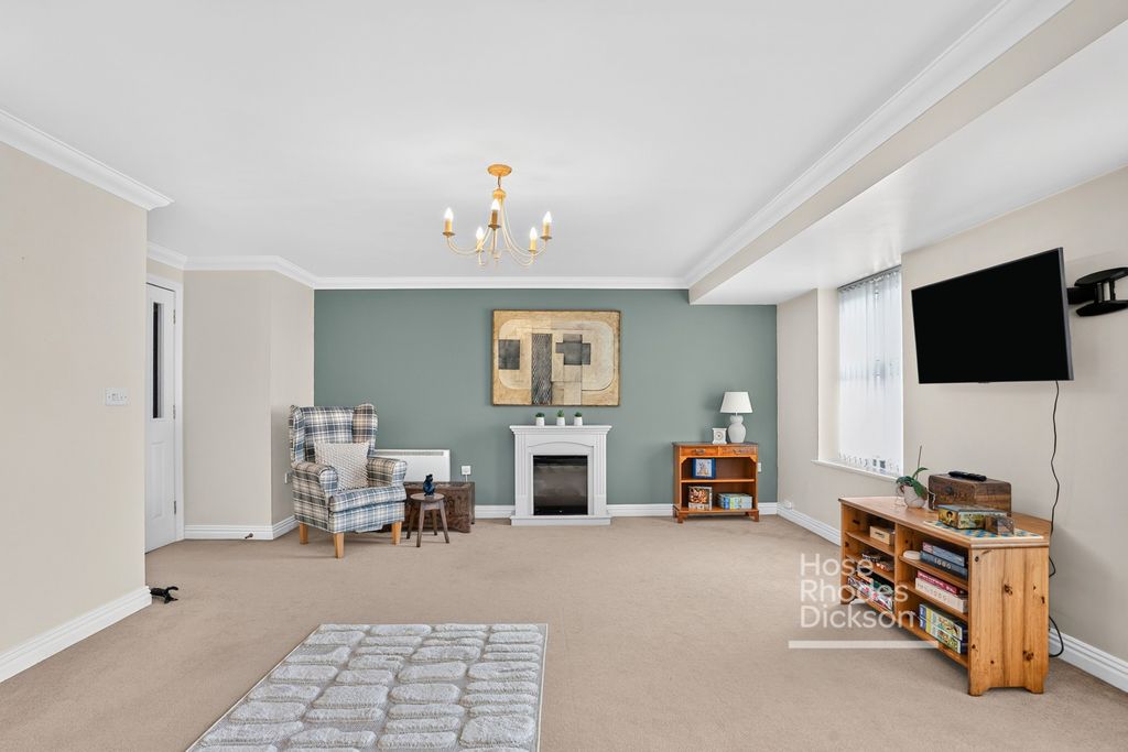 Property photo 2 of 14 Pbox-Img.Jpg
