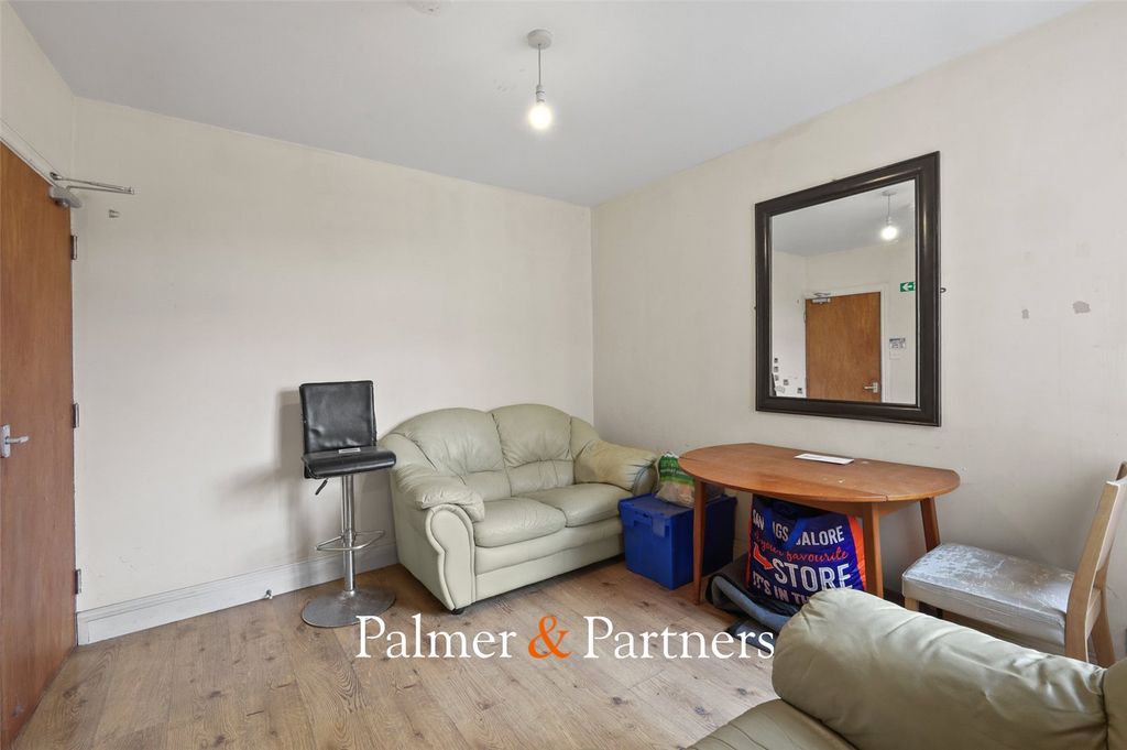 Property photo 3 of 16 Picture No. 09