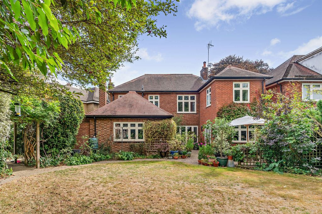 Property photo 2 of 12