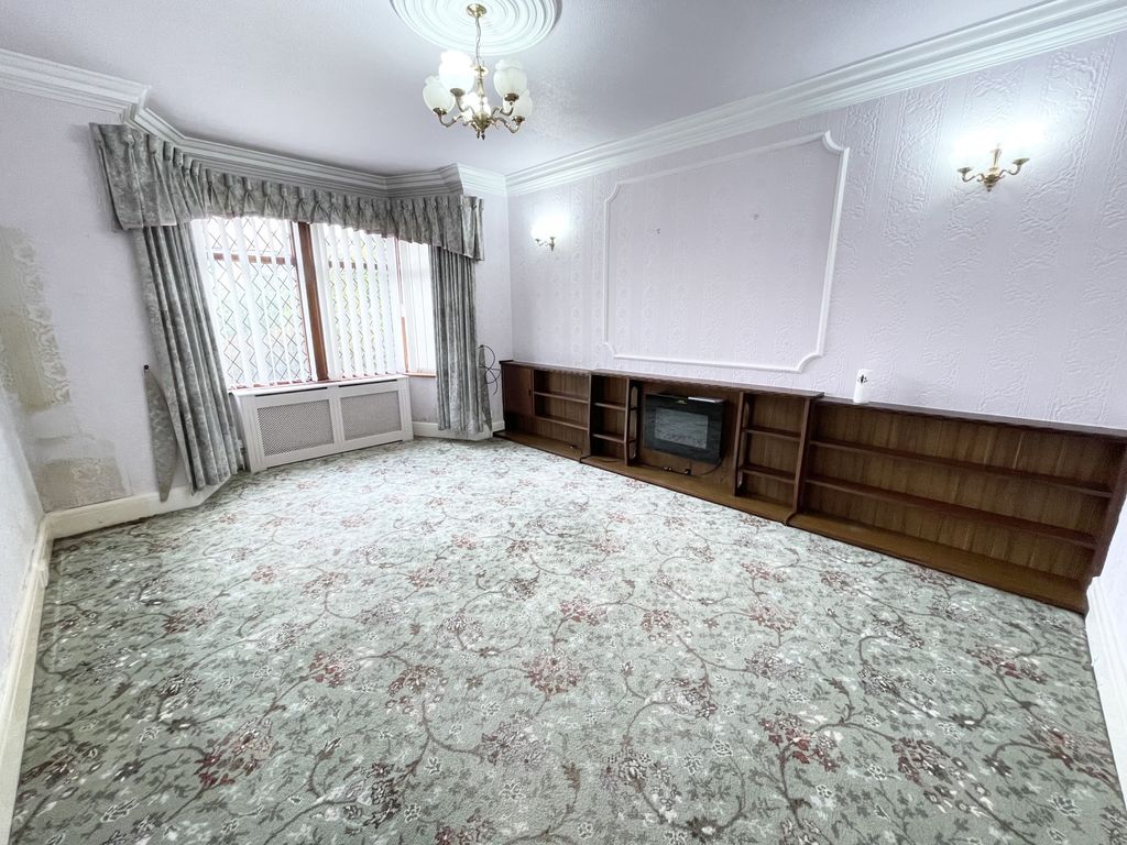 Property photo 2 of 25