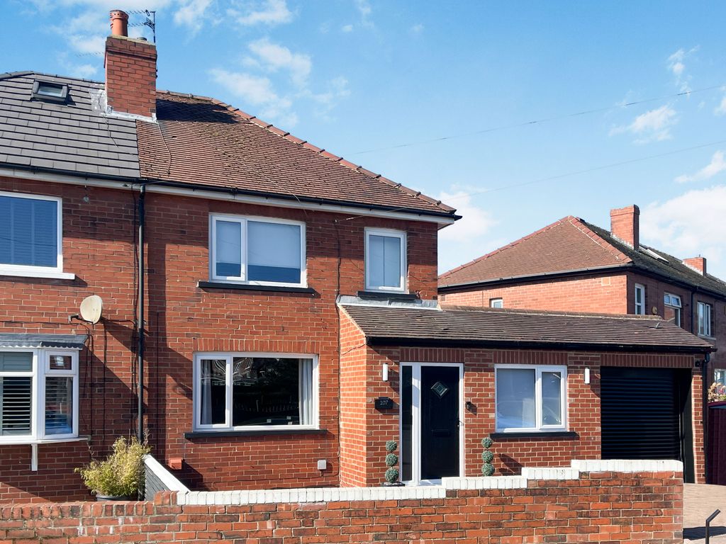 Property photo 1 of 20 External Front