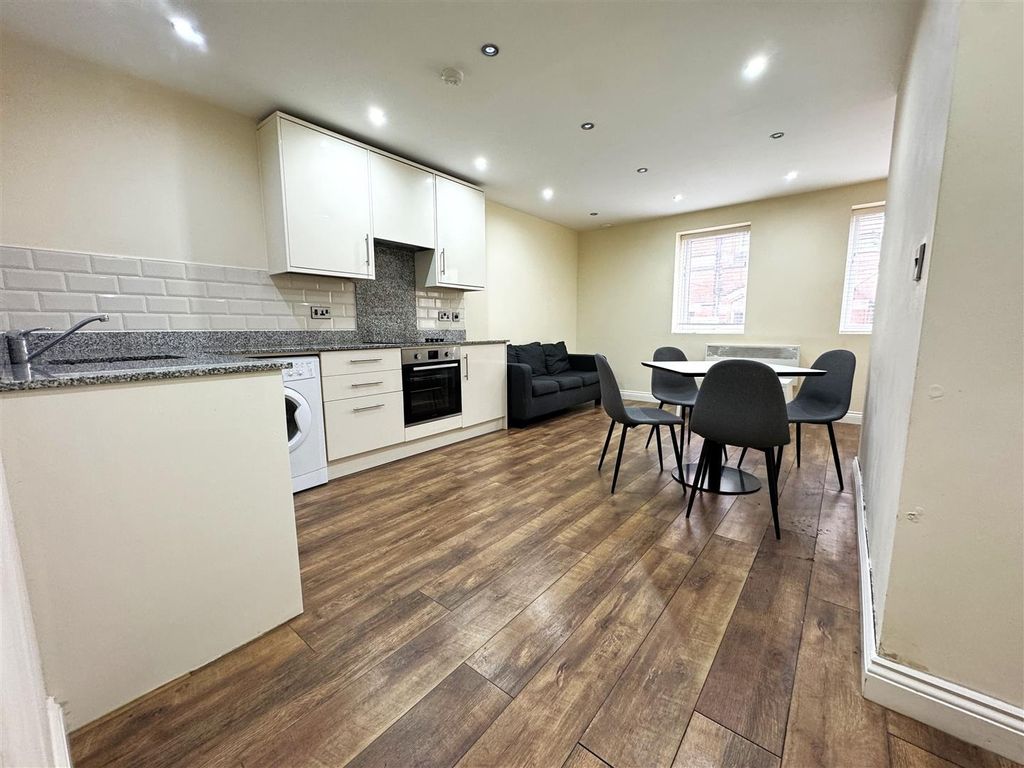 Property photo 1 of 7 Bright, Open-Plan Kitchen And Dining Area...