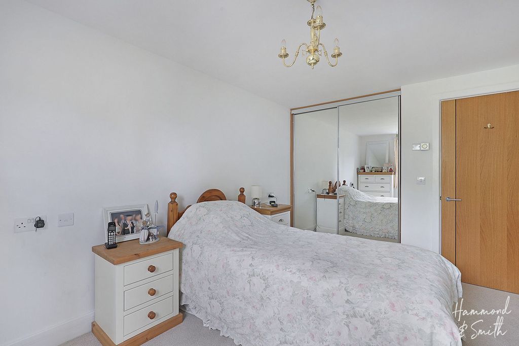 Additional image 11 of 1 bed flat for saleHigh Street, Epping CM16