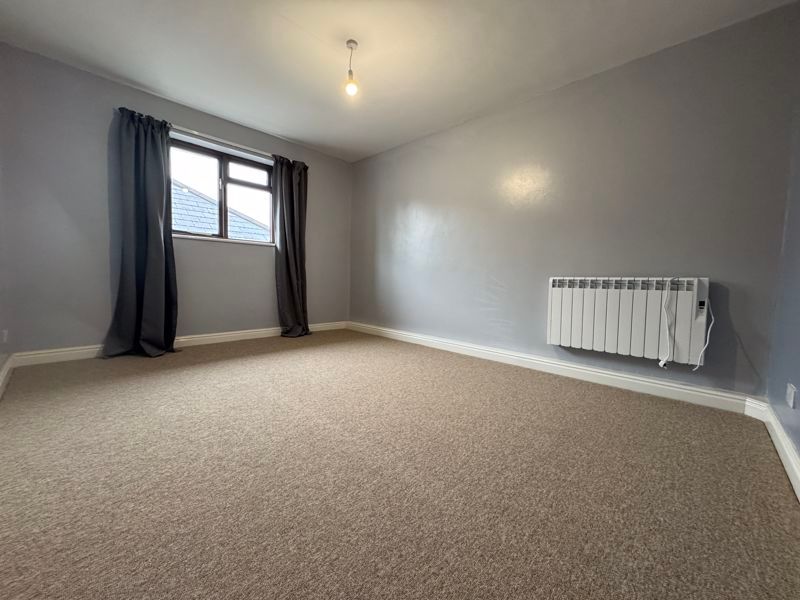 Property photo 2 of 6 Photo 9