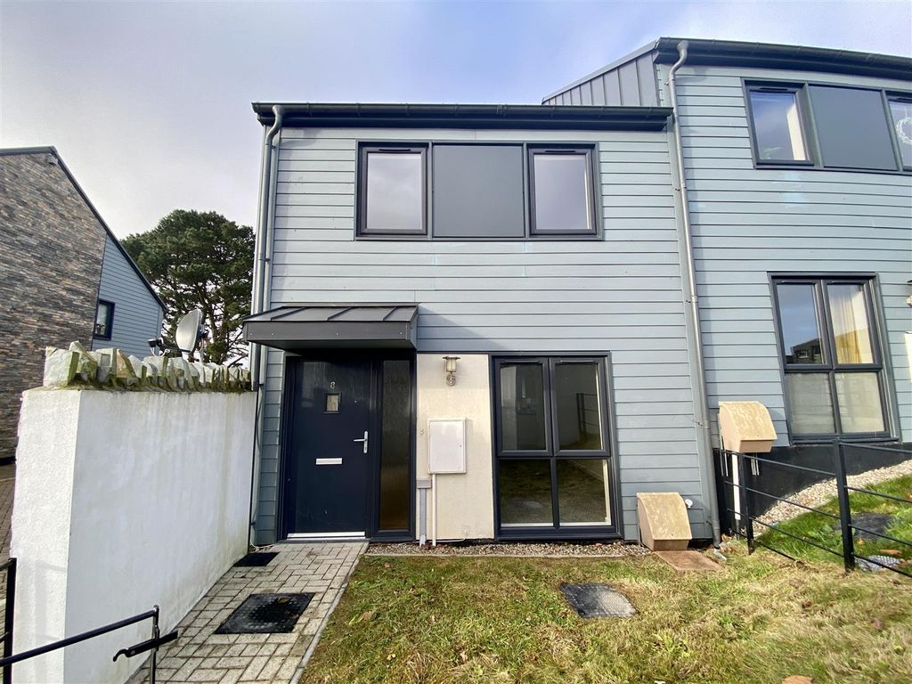 Property photo 1 of 12 Exterior