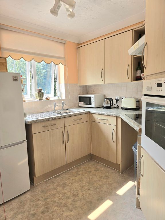 Property photo 3 of 11