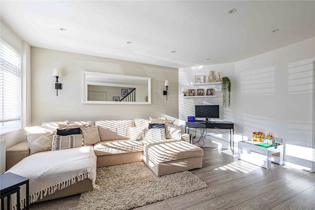 Property photo 2 of 19 Picture No. 10