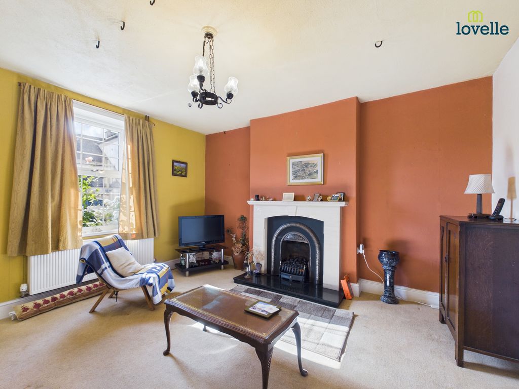 Property photo 3 of 27