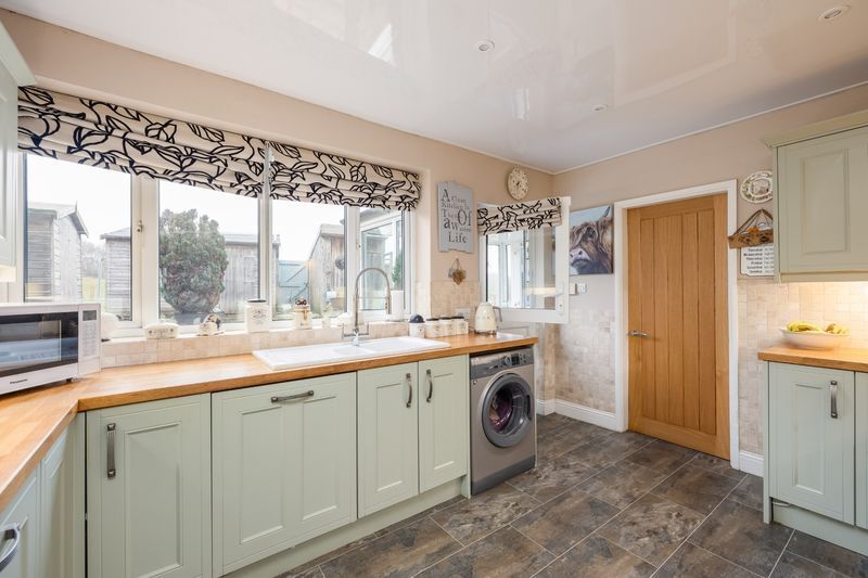 Property photo 3 of 21 Photo 3