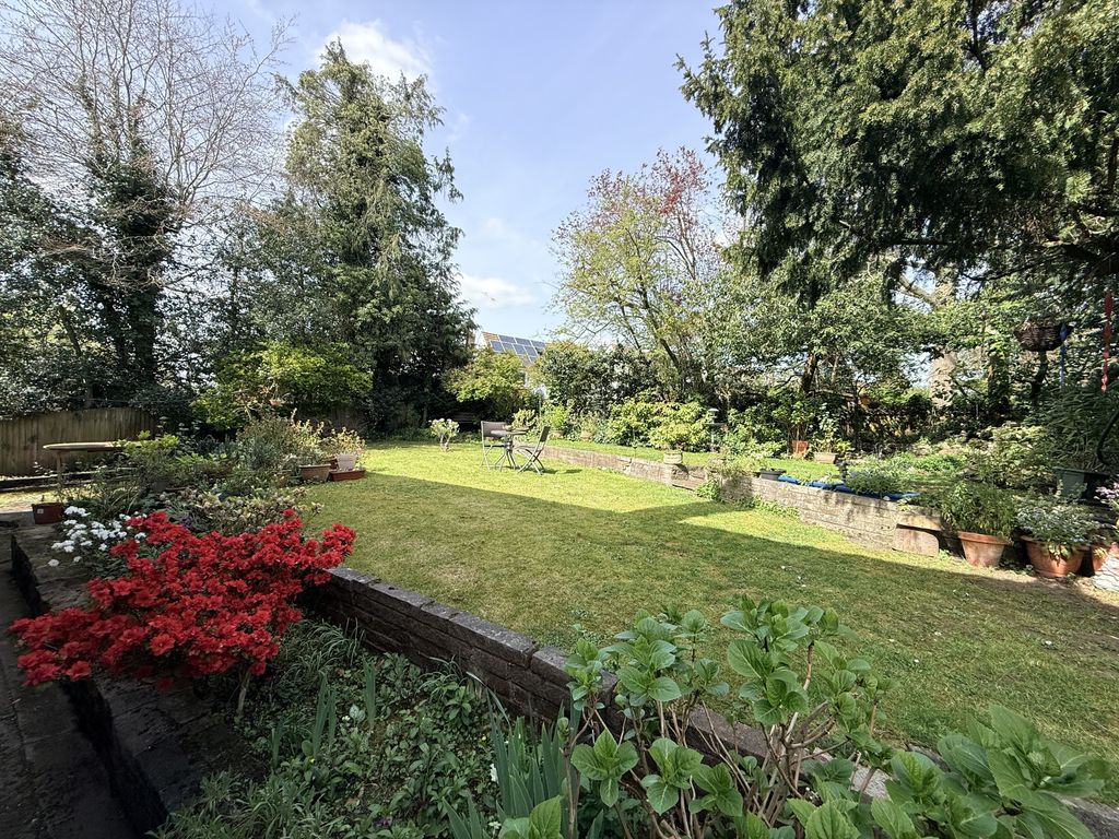 Property photo 3 of 16 5451138