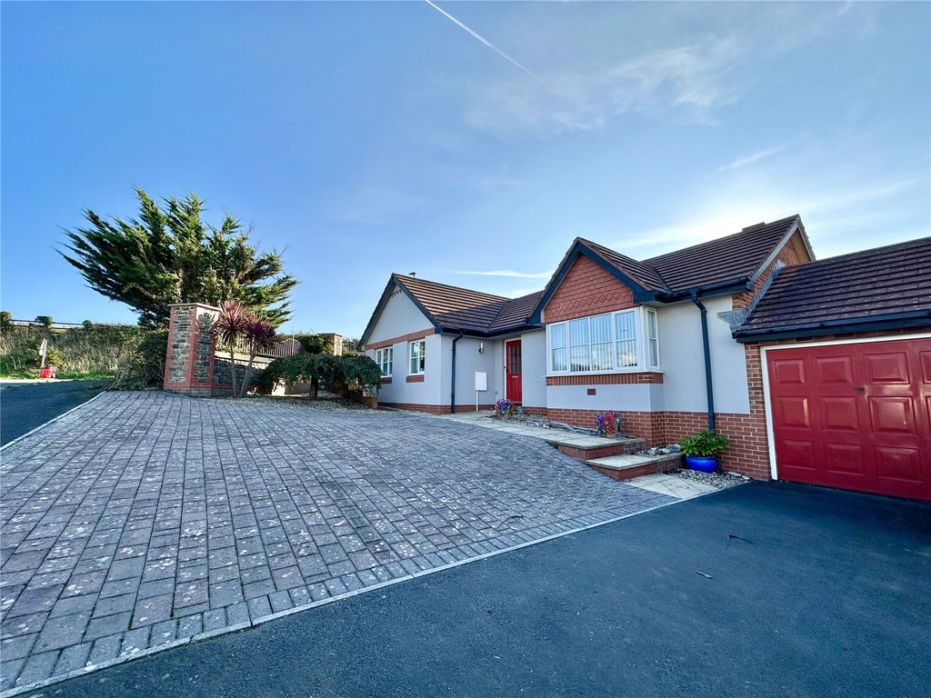 Property photo 2 of 35 Picture No. 10