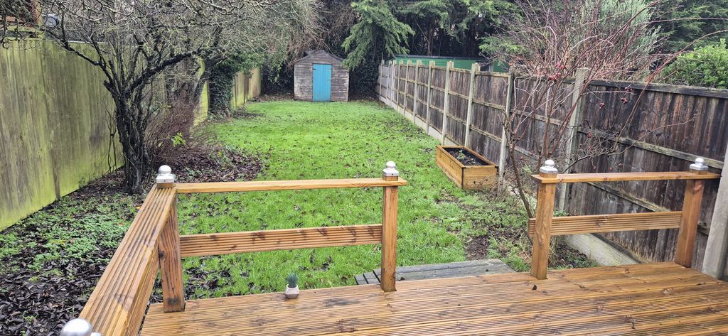Property photo 2 of 8 Garden