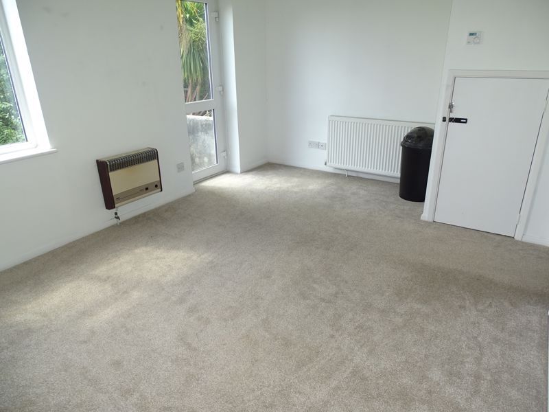 Property photo 3 of 5 Photo 9