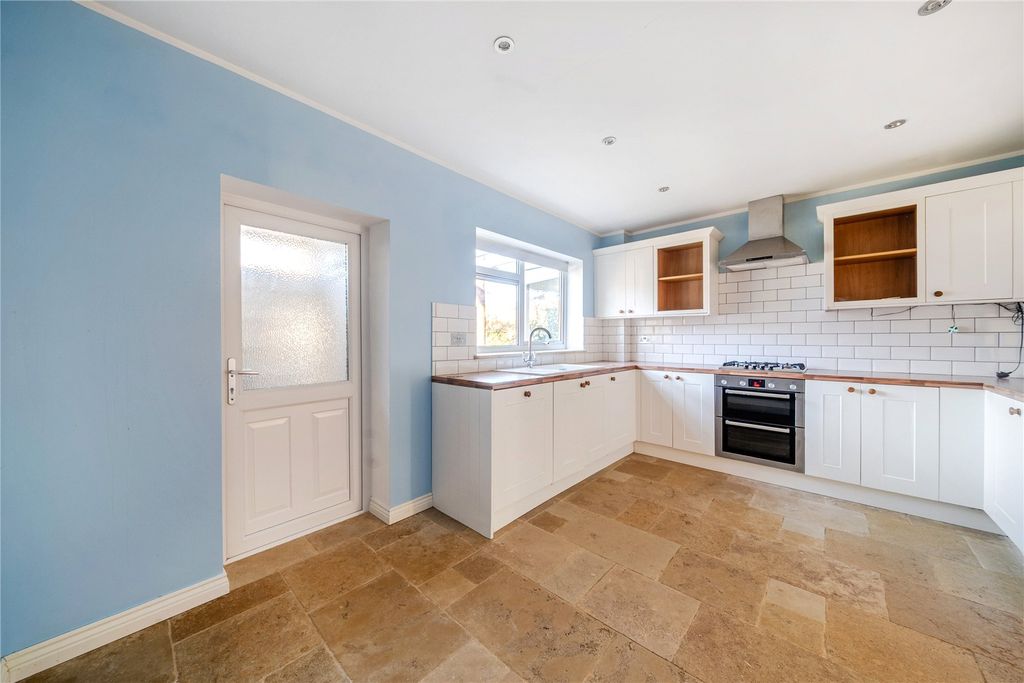 Property photo 1 of 34 Picture No. 52