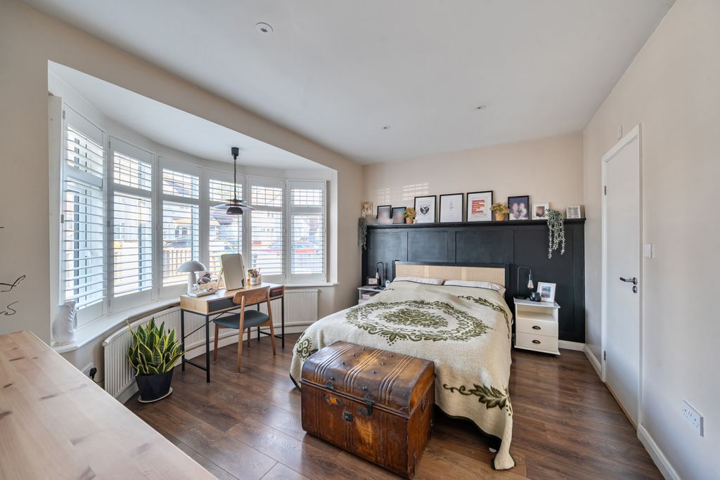 Property photo 3 of 20 1417892-12-699Dd4...