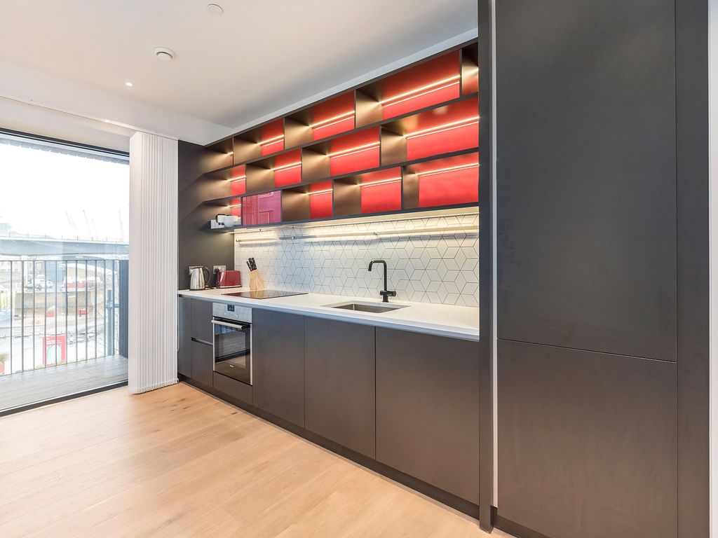 Property photo 1 of 10 Docklands E14