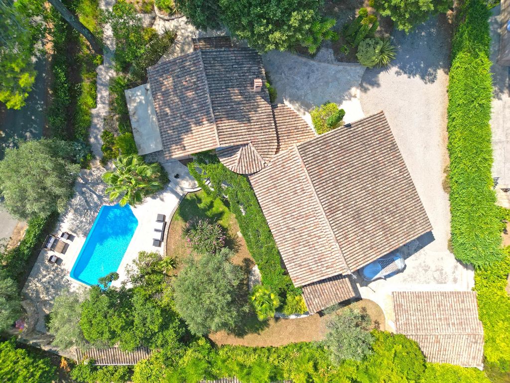 Property photo 2 of 19