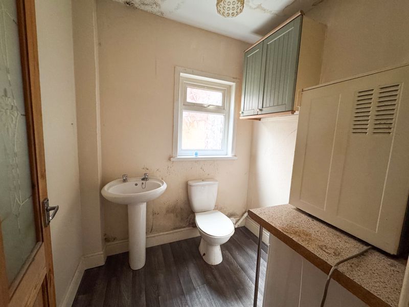 Property photo 3 of 9 WC