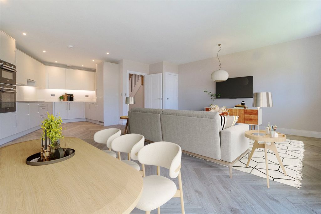 Property photo 1 of 9 Living/Dining