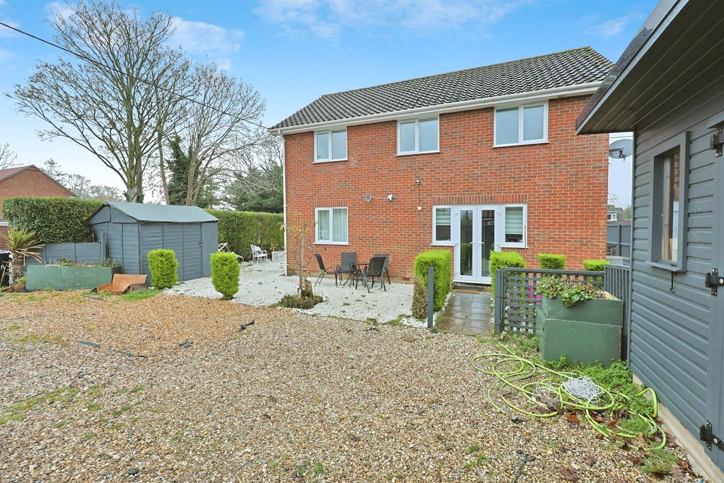 Property photo 2 of 19