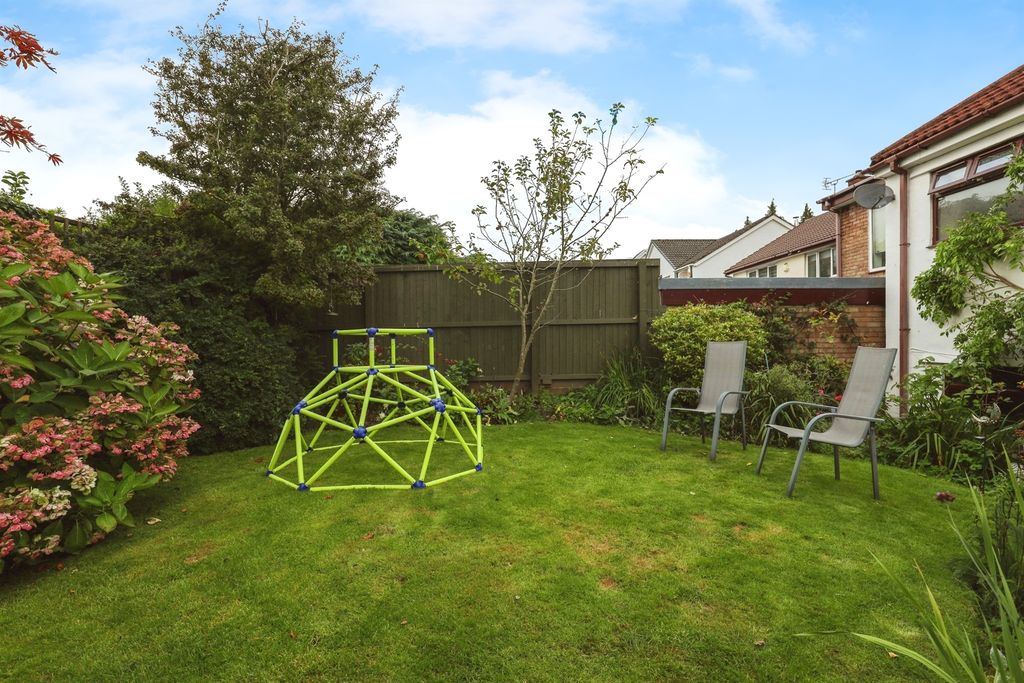 Property photo 3 of 34