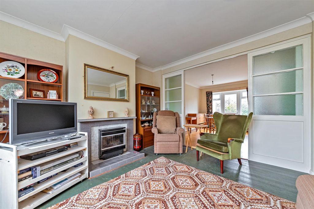 Property photo 3 of 19 32Hazelmereroad-11.Jpg