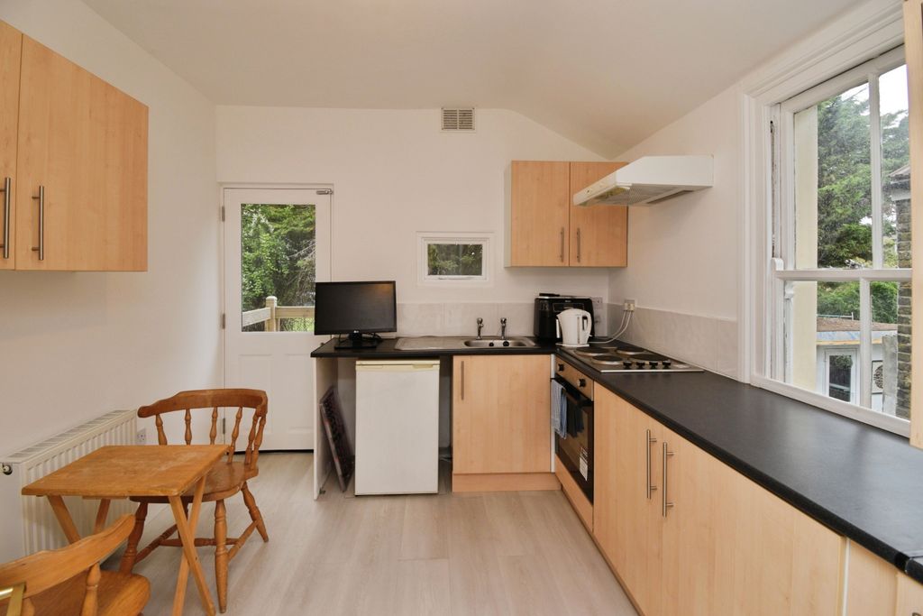 Property photo 2 of 18 Kitchen/Diner