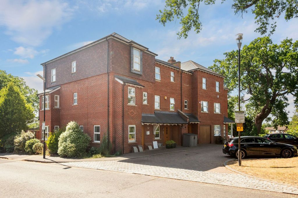 Property photo 1 of 20