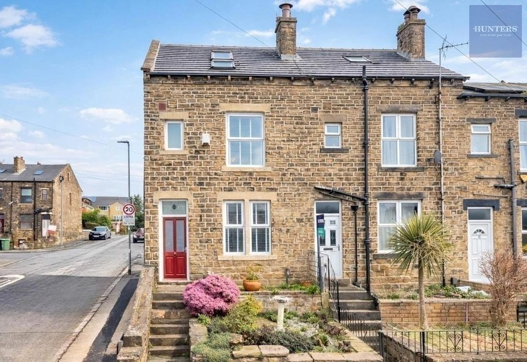 Property photo 1 of 17 Front